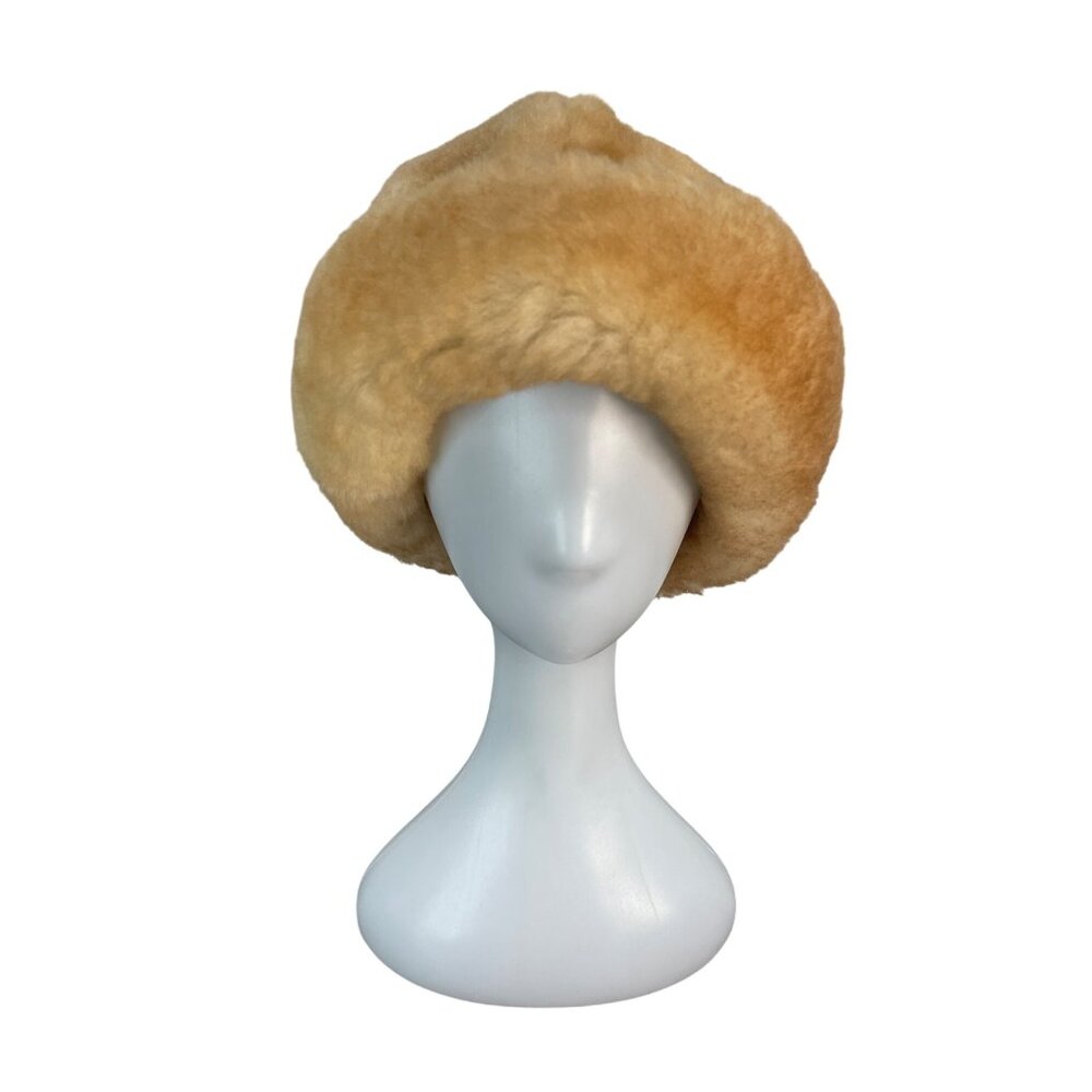 Vintage Womens Beige Shearling Sheepskin Winter Hat Cap Size Medium